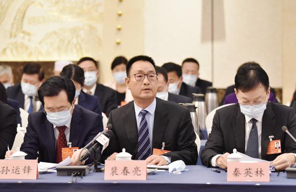裴春亮最新动态，科技潮流引领者，重塑未来生活体验