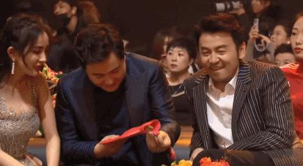 最新爆笑集锦，科技新品笑料百出，生活因笑更精彩！
