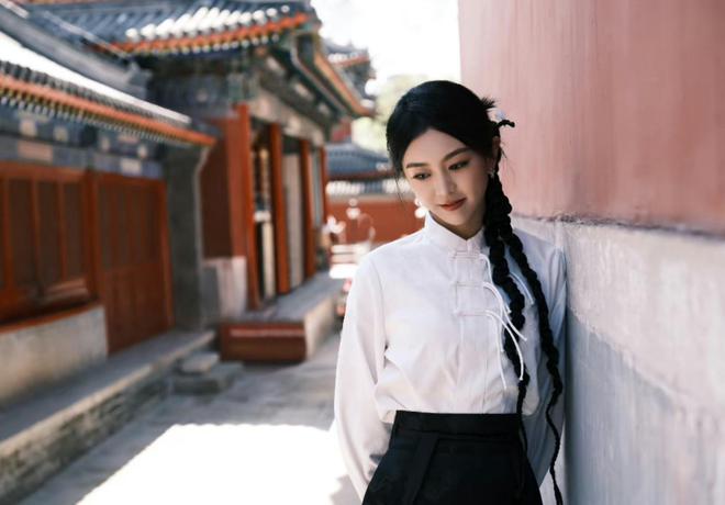 闪耀影视界的新星——女演员于洋重磅推荐